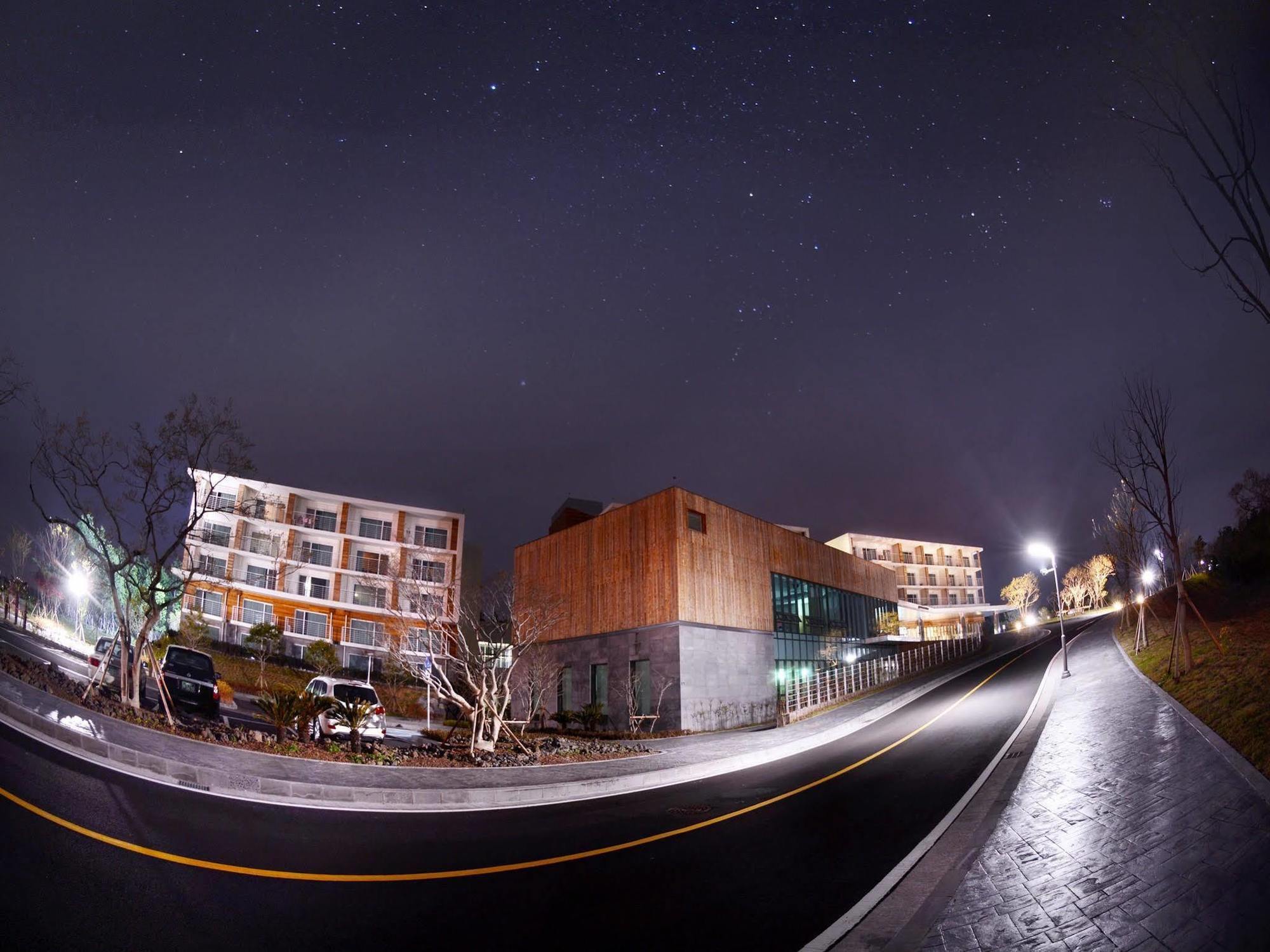 Jeju Aerospace Hotel Σεογκουίπο Εξωτερικό φωτογραφία